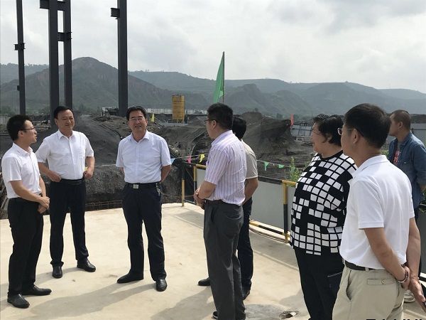 市人大常委會(huì)黨組副書記、副主任樊文浩一行調(diào)研泓源公司項(xiàng)目建設(shè)情況(圖2)