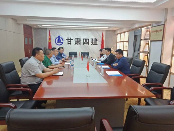 平涼市副市長葉劍芳、平涼泓源公司董事長趙賢君一行赴蘭洽談融資擔保合作事宜(圖3)