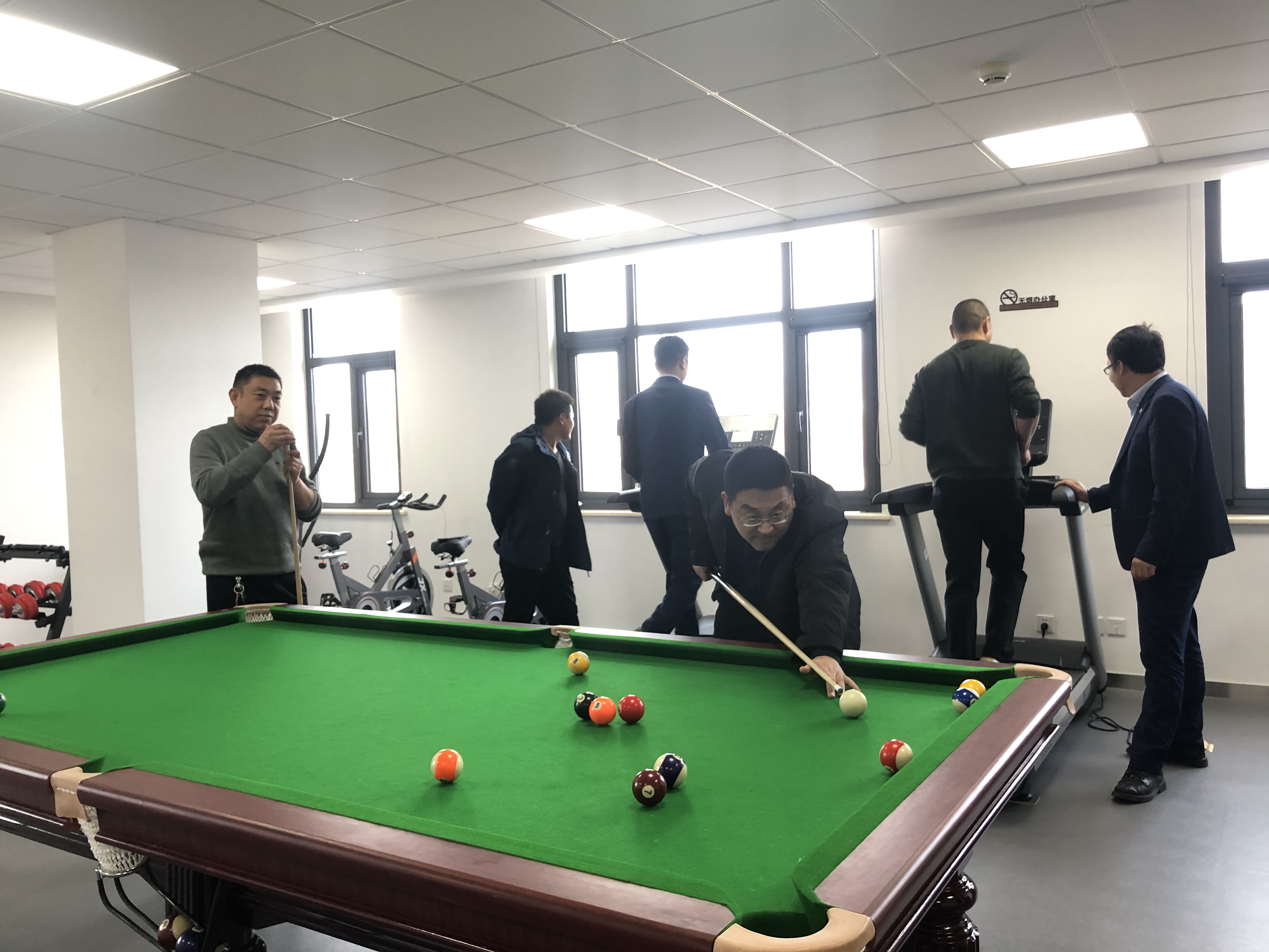 泓源公司舉辦“慶元旦、迎新春”職工乒乓球臺球比賽(圖5)