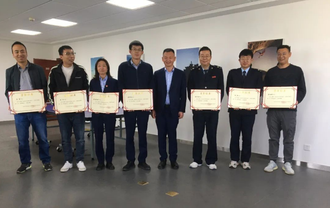 市產(chǎn)投集團(tuán)團(tuán)委舉辦“慶五一、迎五四”球類(lèi)聯(lián)誼比賽(圖3)