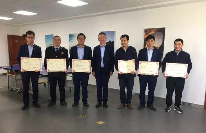 市產(chǎn)投集團(tuán)團(tuán)委舉辦“慶五一、迎五四”球類(lèi)聯(lián)誼比賽(圖4)